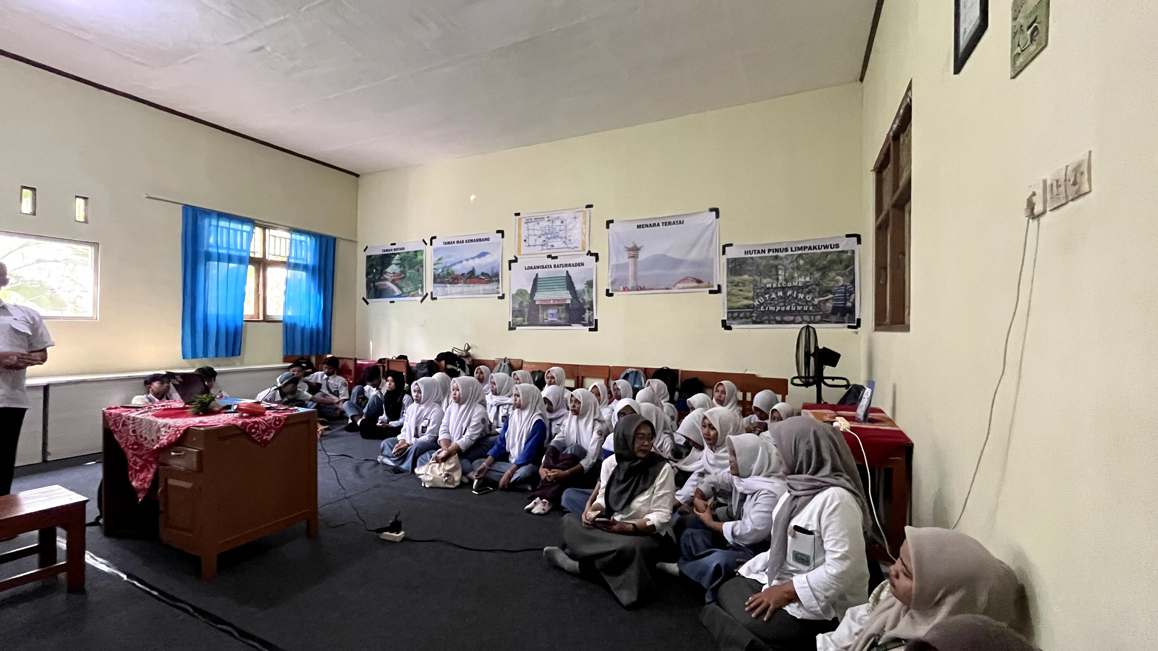 Kelas Industri Usaha Layanan Wisata 1